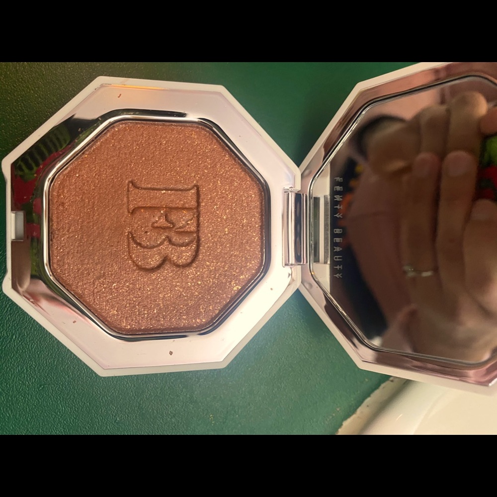 Fenty beauty highlighter in penny4uthots